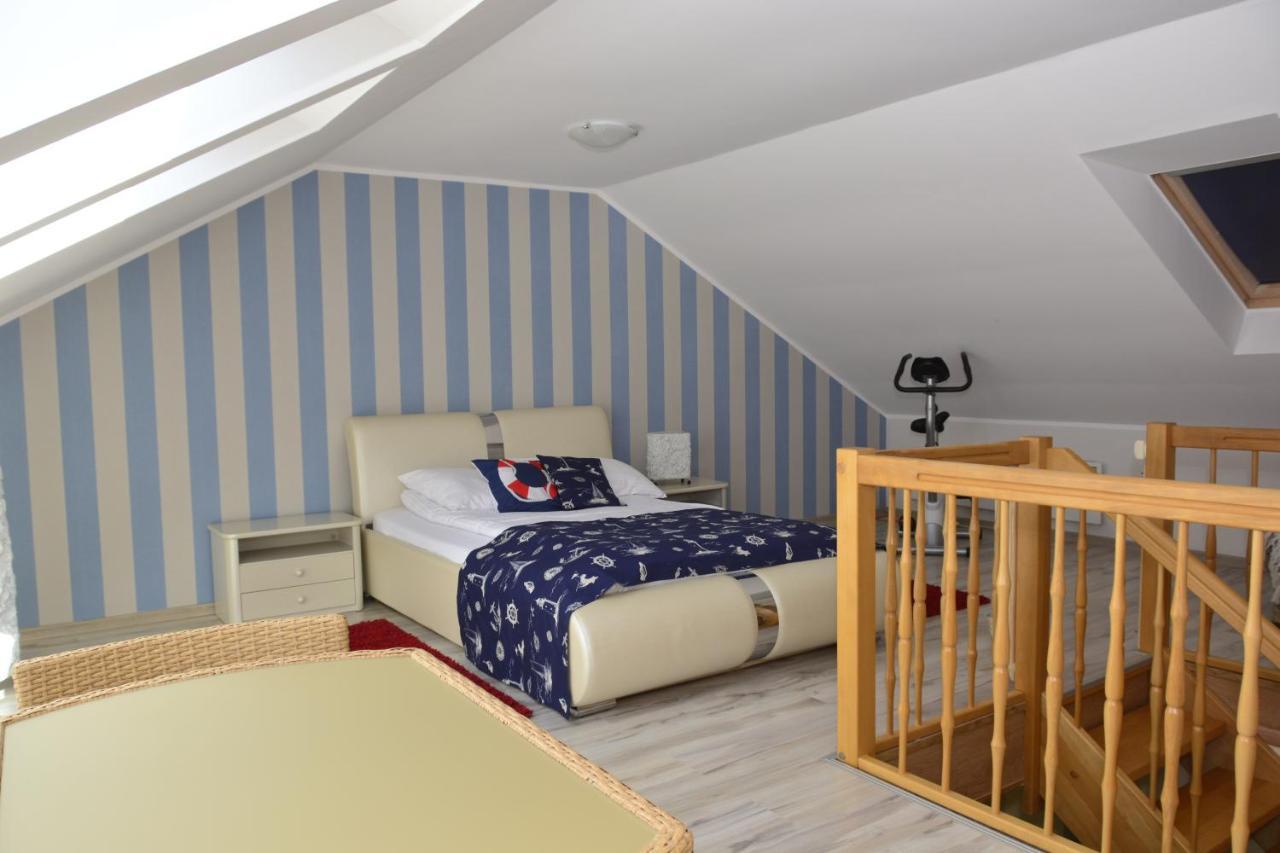 Apartament Z Widokiem Na Morze "U Grazyny" Jaroslawiec Bagian luar foto